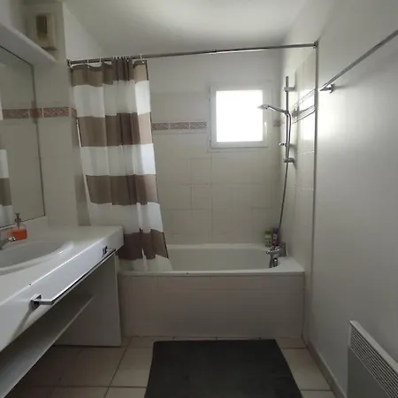 Maison 2 - 1 A 6 Pers - Holiday home Toulenne